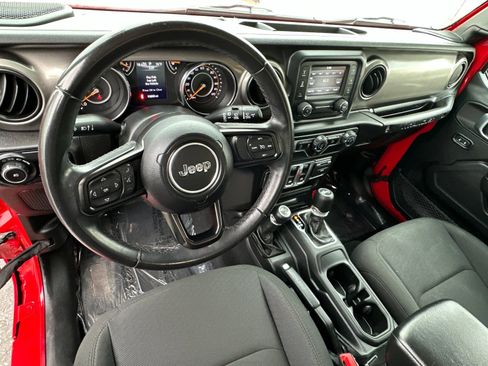 Used 2019 Jeep Wrangler Sport image 13