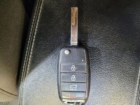 Used 2020 Kia Optima LX FWD image 32