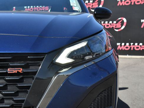 Used 2024 Nissan Altima 2.5 SR FWD image 11