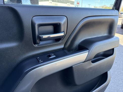 Used 2018 Chevrolet Silverado 1500 LT w/ Texas Edition image 29