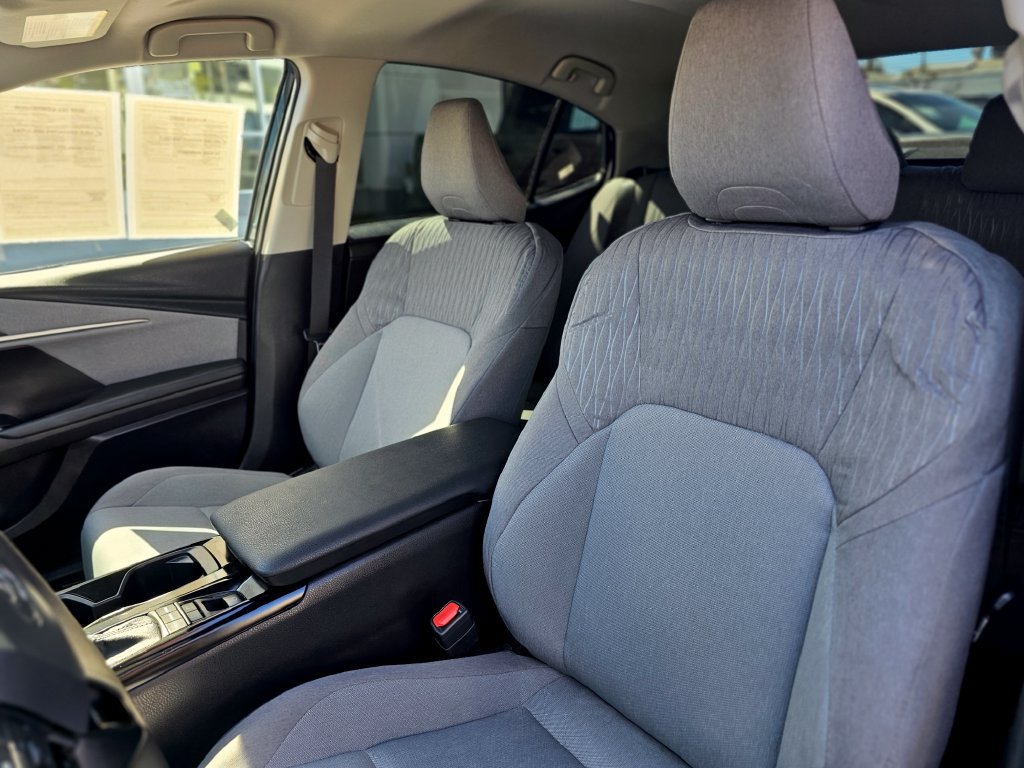 Used 2025 Toyota Camry LE FWD image 30