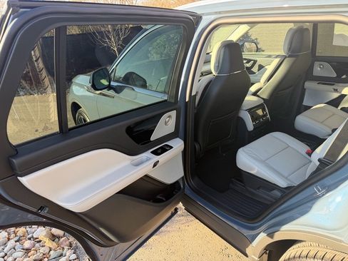 New 2026 Lincoln Aviator Reserve image 20