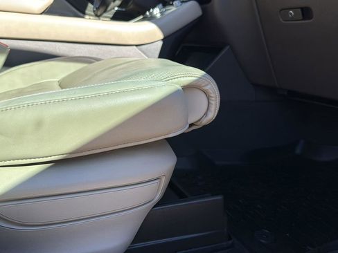 Used 2020 Lincoln Aviator Reserve w/ Equipment Group 202A image 22