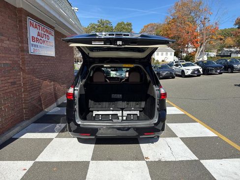 Used 2017 Toyota Sienna Limited Premium w/ Advanced Technology Package image 46