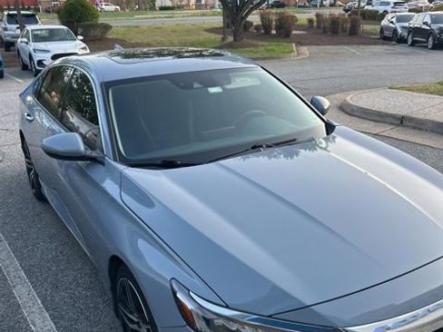 Used 2022 Honda Accord Touring image 4