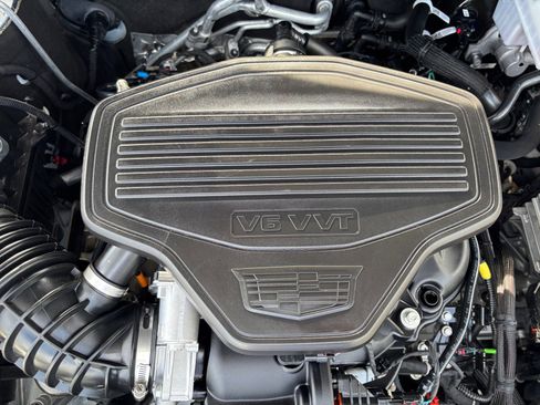 Used 2024 Cadillac XT6 Premium Luxury w/ Technology Package image 22