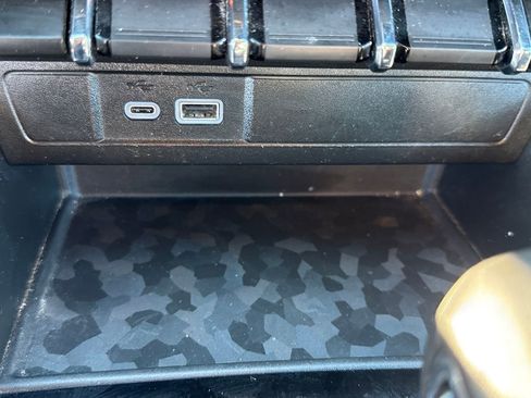 Used 2024 GMC Canyon Elevation w/ Convenience Package image 31