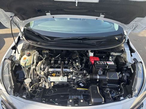 Used 2025 Nissan Versa SV image 30