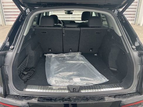 Used 2025 Audi Q5 Premium Plus w/ Premium Plus image 6