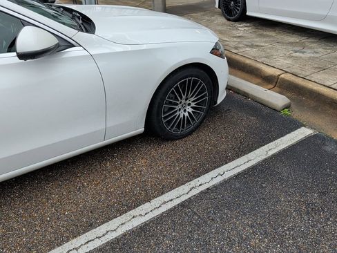 Used 2024 Mercedes-Benz C 300 Sedan image 10