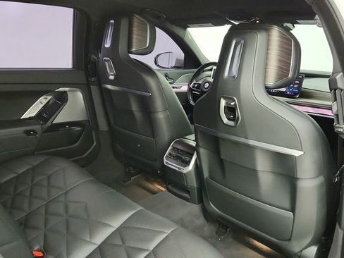 Used 2023 BMW 740i w/ Parking Assistance Package image 24