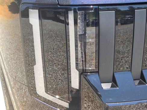 New 2027 Kia Telluride LX FWD image 4