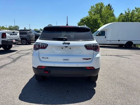 Used 2026 Jeep Compass Trailhawk AWD/4WD image 11