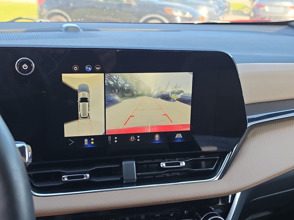 Used 2025 Chevrolet Equinox ACTIV w/ Safety and Technology Package FWD image 25