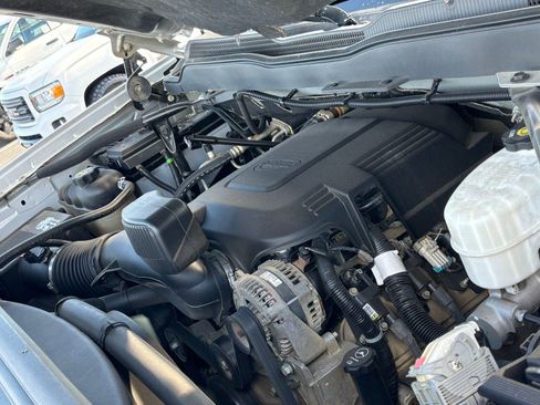 Used 2019 Chevrolet Silverado 2500 LT AWD/4WD image 25