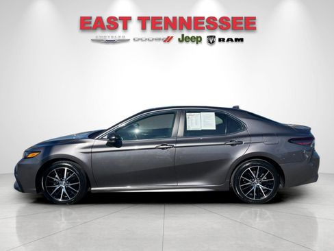 Used 2023 Toyota Camry SE image 6