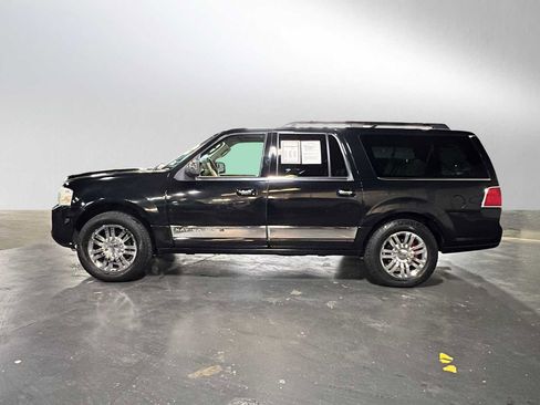Used 2008 Lincoln Navigator L 2WD image 6