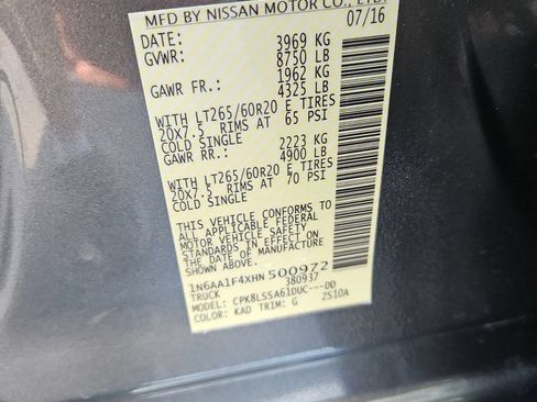 Used 2017 Nissan Titan SV AWD/4WD image 30