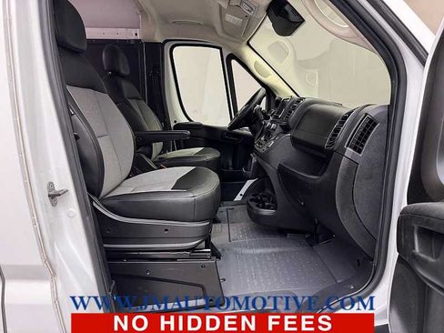 Used 2024 RAM ProMaster 2500 w/ Convenience Group FWD image 18