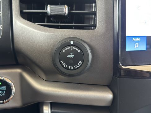 Used 2022 Ford Expedition XLT AWD/4WD image 37