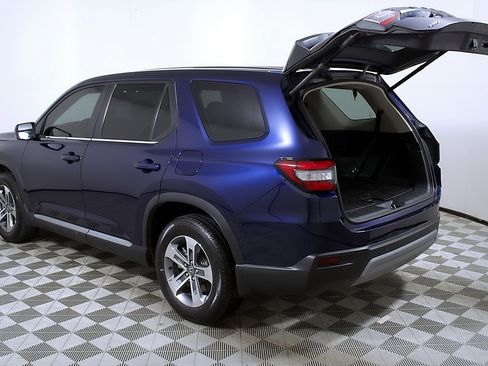 Used 2024 Honda Pilot EX-L image 10