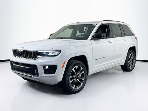 Used 2022 Jeep Grand Cherokee Overland w/ Luxury Tech Group IV AWD/4WD image 1