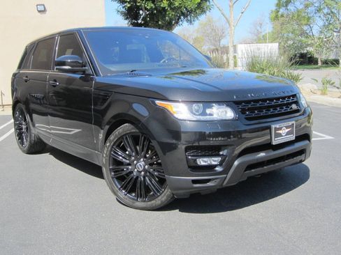 Used 2017 Land Rover Range Rover Sport HSE AWD/4WD image 3