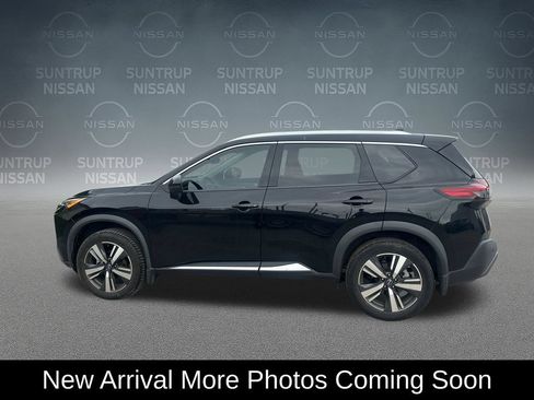 Used 2023 Nissan Rogue SL FWD image 2