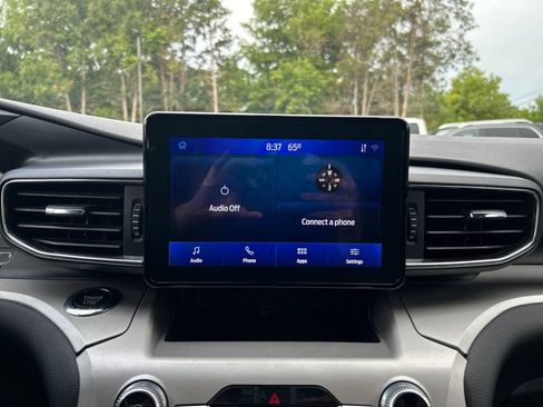 Used 2022 Ford Explorer XLT w/ Equipment Group 202A AWD/4WD image 27