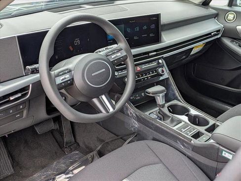 New 2025 Hyundai Sonata SE image 3