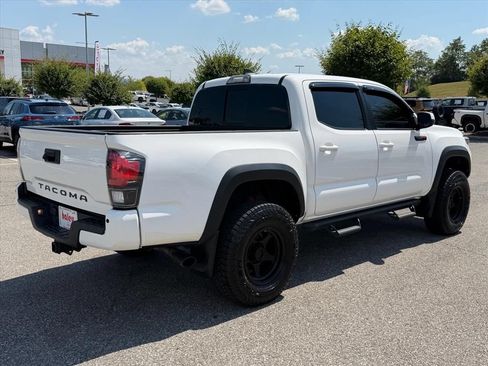 Used 2019 Toyota Tacoma TRD Pro AWD/4WD image 4