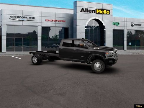New 2026 RAM 5500 Tradesman w/ Laramie Trim Package image 6