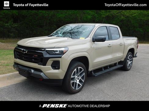 Used 2024 Chevrolet Colorado Z71 w/ Z71 Convenience Package 2 image 1