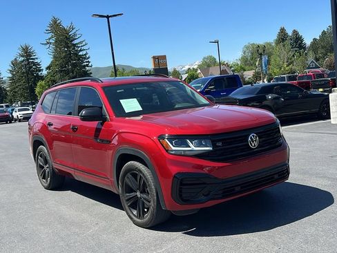 Used 2023 Volkswagen Atlas SEL R-Line AWD/4WD image 3