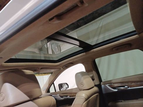 Used 2021 Cadillac XT5 Sportv w/ Platinum Package image 16