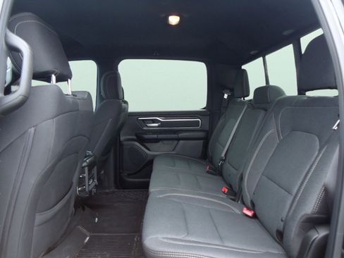Used 2019 RAM 1500 Big Horn image 29