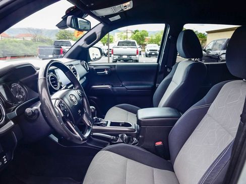 Certified 2022 Toyota Tacoma TRD Sport w/ Technology Package image 22