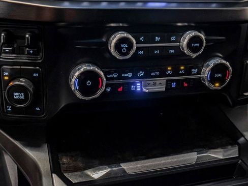 Used 2023 Ford F250 Lariat w/ Lariat Ultimate Package image 27