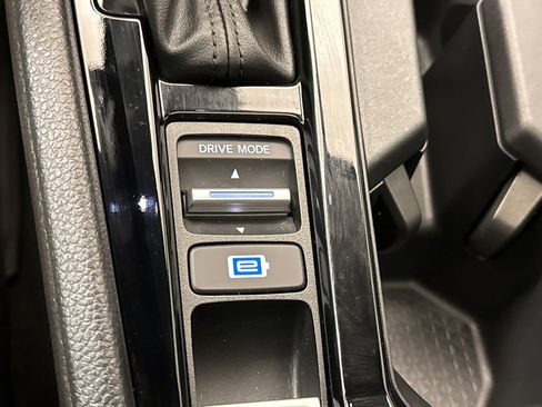 Certified 2025 Honda Accord Sport image 25