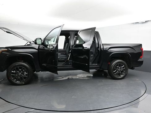 Used 2025 Toyota Tundra Platinum image 38