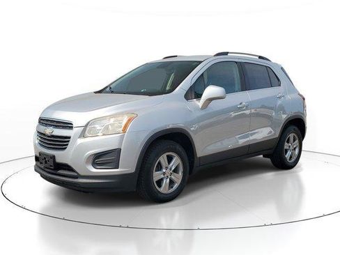 Used 2015 Chevrolet Trax LT AWD/4WD image 2