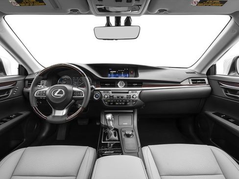 Used 2016 Lexus ES 300h w/ Navigation System Package FWD image 4