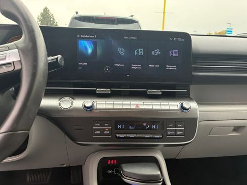 Used 2025 Hyundai Kona SEL image 18