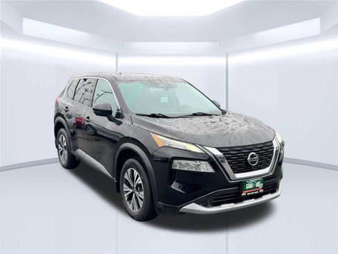 Used 2021 Nissan Rogue SV AWD/4WD image 3