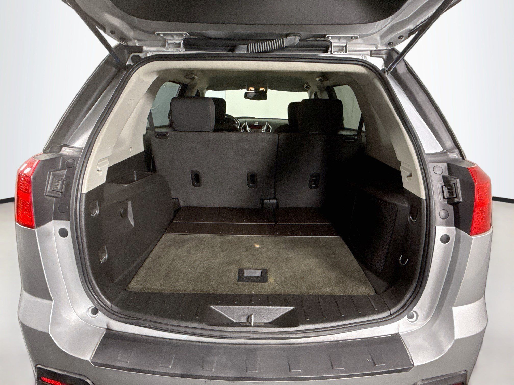 Used 2011 GMC Terrain SLE FWD image 34