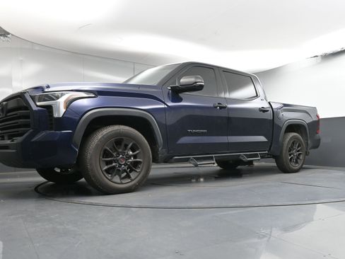 Used 2022 Toyota Tundra SR5 w/ Convenience Package image 21