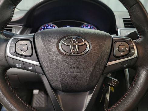 Used 2017 Toyota Camry SE FWD image 20