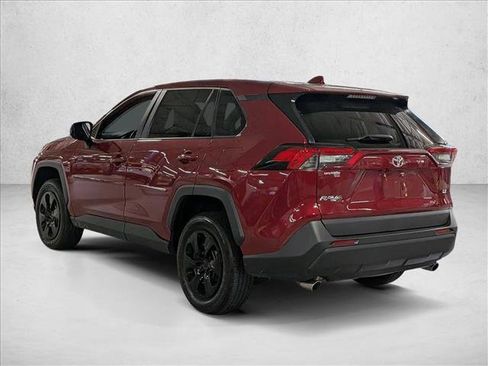Used 2022 Toyota RAV4 LE FWD image 7
