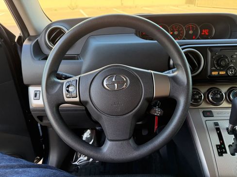 Used 2013 Scion xB FWD image 22