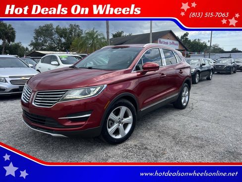 Used 2017 Lincoln MKC Premiere FWD image 1